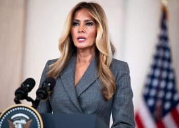 Melania Trump mediates a local ceasefire between Russia and Ukraine to allow evacuation and humanitarian aid in Oleshki