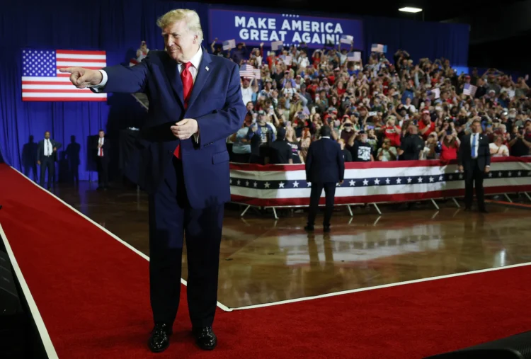 Trump embarks on rally blitz, hoping to energize GOP voters