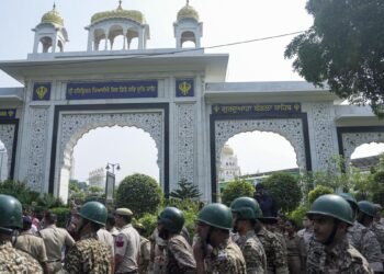 Mann slams Delhi Police’s ‘Taliban-like’ attitude over video of cops with shoes inside Bangla Sahib