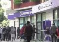 Protesters break and loot businesses/ Journalist warns: Beware, robbing banks punishes you with up to 20 years in prison – Shqip.com