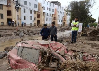 El Niño Phenomenon: Dozens of families ask to complete retaining walls in Arequipa | Torrentera El Chullo | Flora Tristán Urbanization
