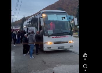 Elections in Serbia, Serbian citizens from Zubin Potok head across the border to vote