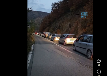 Long convoy of cars in Brnjak, Serbs from Kosovo heading to Serbia to vote