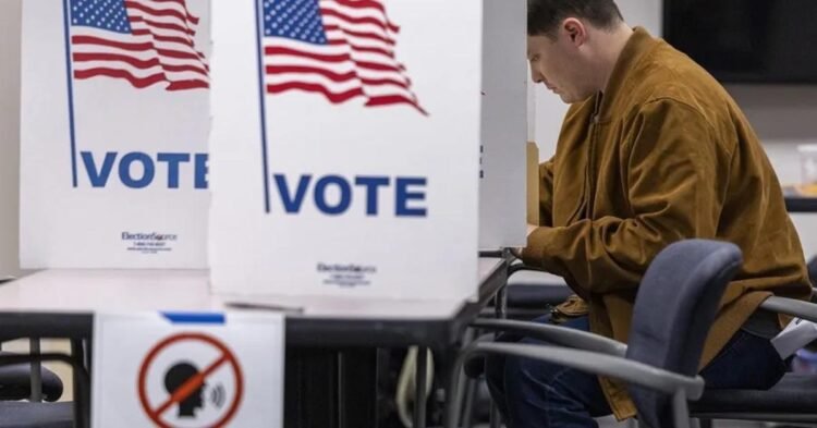 USA: Democrats, with a 77% probability of winning the Lower House