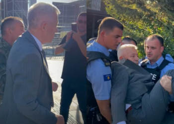 The protestors physically return the LVV MP who tried to leave the Assembly inside the enclosures