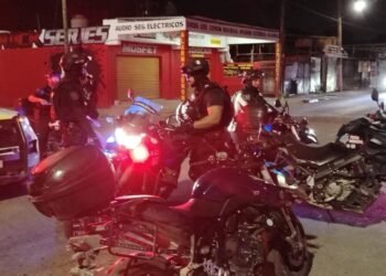 Immigration: Two people on a motorcycle shoot a Cuban to death in Cancun