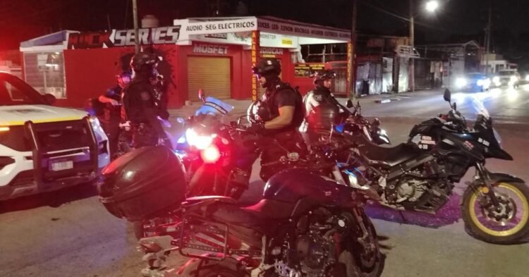 Immigration: Two people on a motorcycle shoot a Cuban to death in Cancun