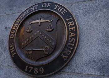The US sanctions the leader of the Aragua Train and 10 others involved in ATM theft