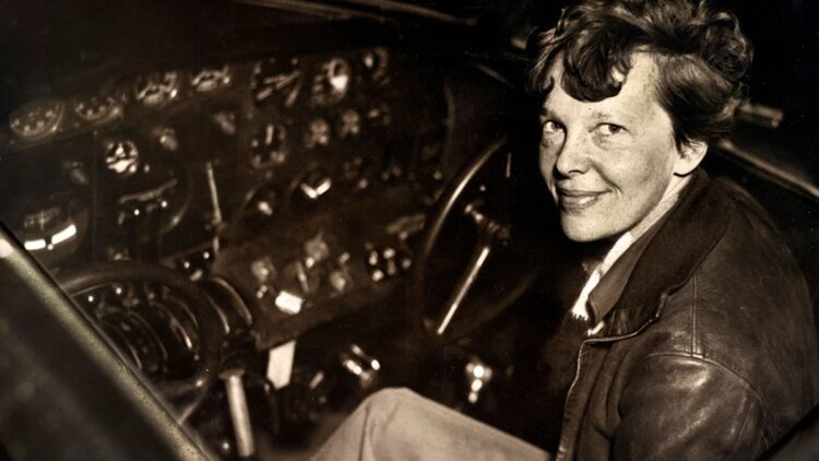 Crew searching for Amelia Earhart arrives at crab-infested island
