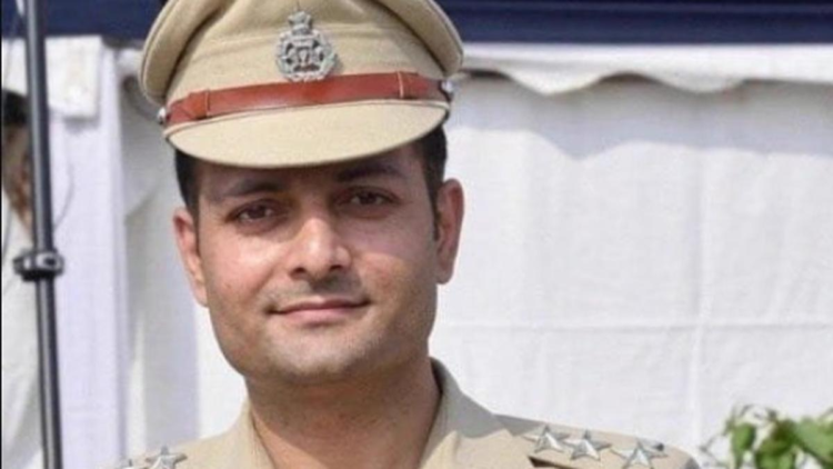 Delhi journalist who accused ACP of sexual harassment slapped with SC/ST Act over ‘casteist remarks’