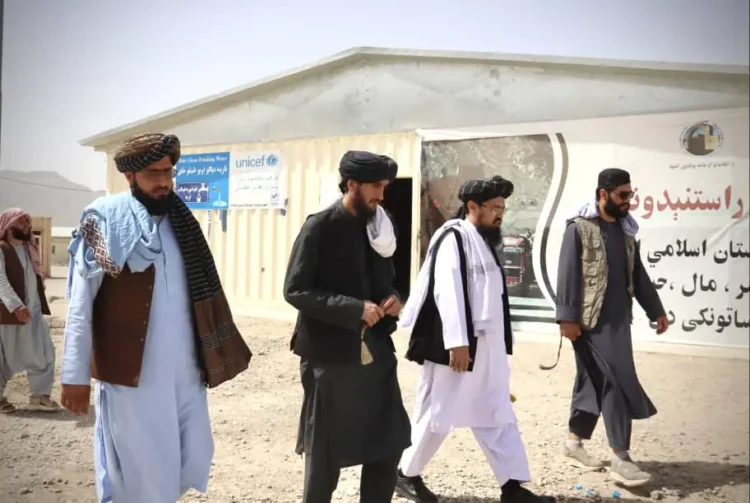 Bakhtar agency chief Spin visited the refugee camp in Boldak