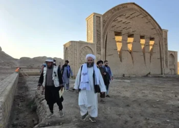 The Minister of Culture and Art visited the historic sites of Taq Bast and Chah Bast