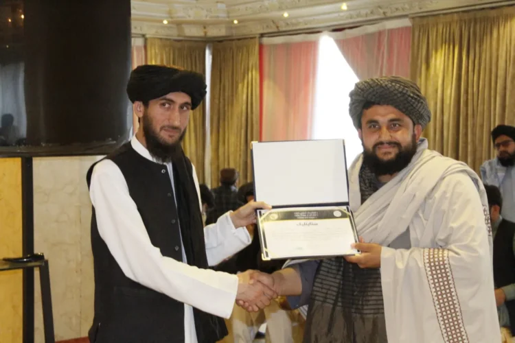The capacity building seminar for information commanders, Bakhtar Agency provincial managers and journalists and newspaper editors has ended.