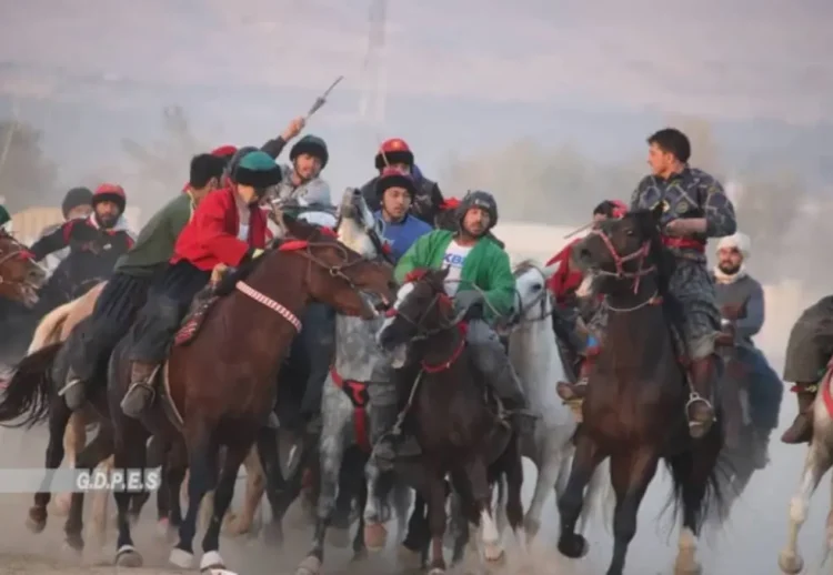A wrestling competition was held between 50 chapandaz in Samangan