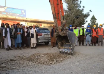The reconstruction of the road in Chaharbolak district of Balkh has started