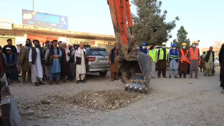 The reconstruction of the road in Chaharbolak district of Balkh has started
