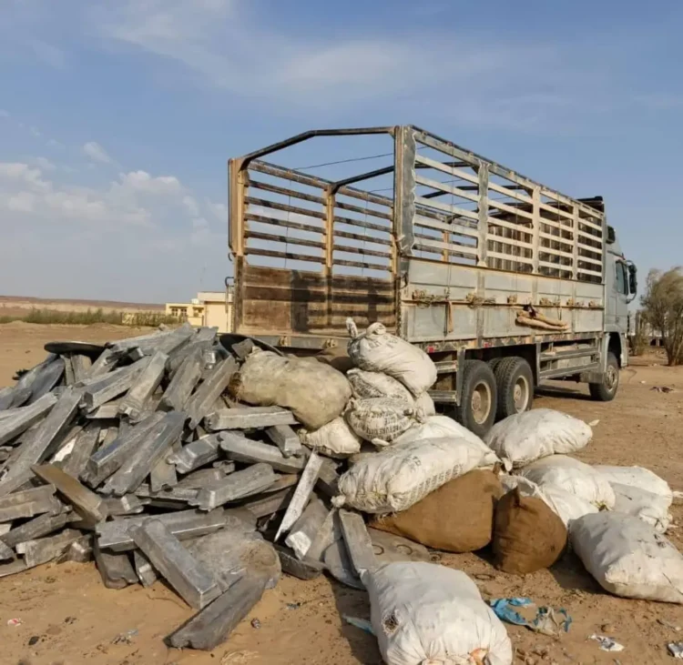 In Nimroz, the smuggling of goods and the illegal departure of 13 passengers were prevented