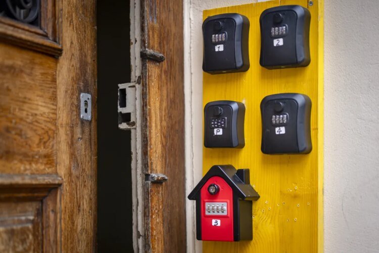 Debate grows over Airbnb’s impact on Swiss housing