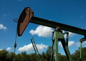 Qatari company seeks to negotiate Venezuelan oil and gas