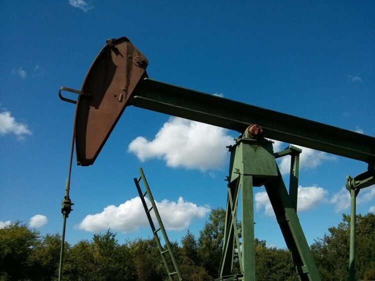 Qatari company seeks to negotiate Venezuelan oil and gas
