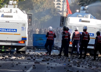 The 5th day of protests closes – the balance is burdened by 59 injured, among them 34 policemen, 21 protesters and 4 passers-by