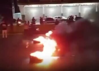 Night protests over power outages in Venezuela