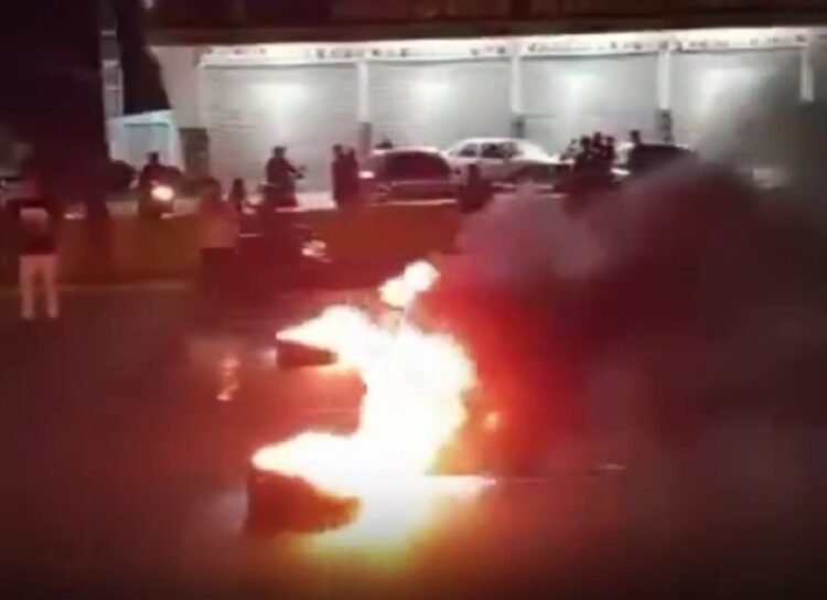Night protests over power outages in Venezuela
